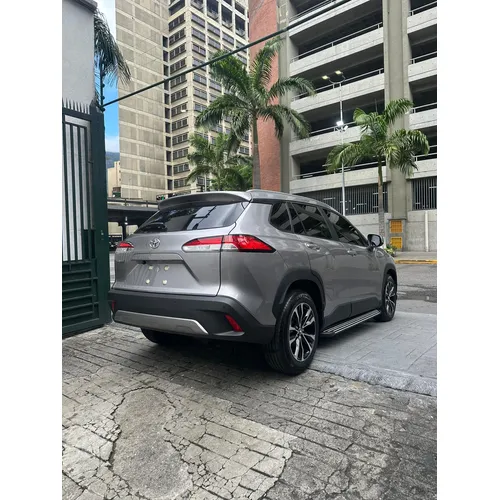 Toyota Corolla Cross 2025 Gris Caracas