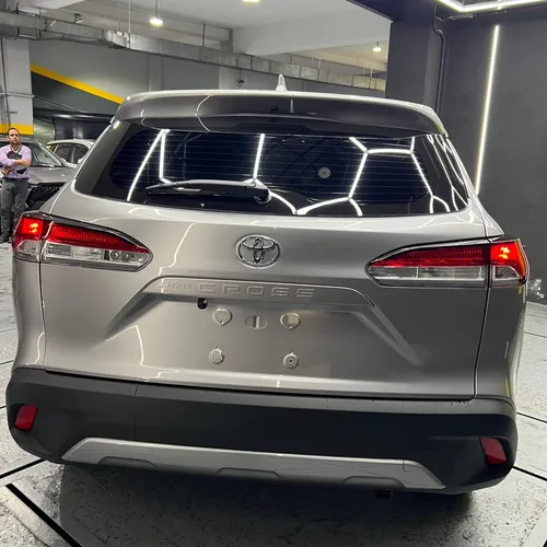 Toyota Corolla Cross ELITE 2025 Gris Caracas