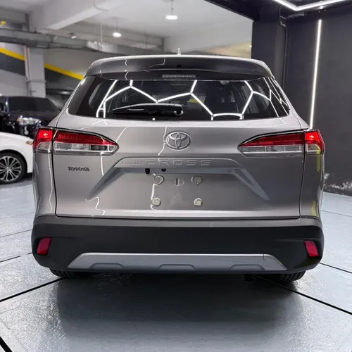 Toyota Corolla Cross 2026 Gris Caracas