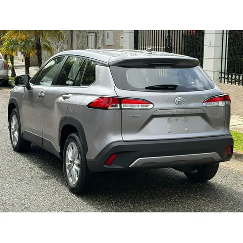 Toyota Corolla Cross 2026 Gris Caracas
