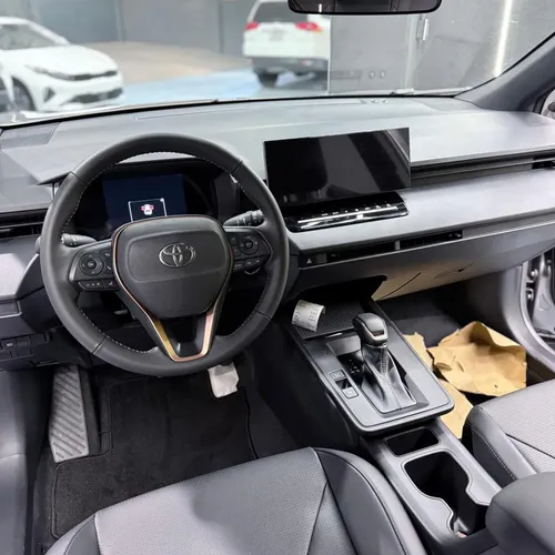 Toyota Corolla Cross 2026 Gris Caracas