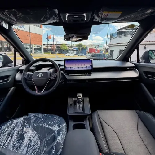 Toyota Corolla Cross 2025 Plateado Caracas