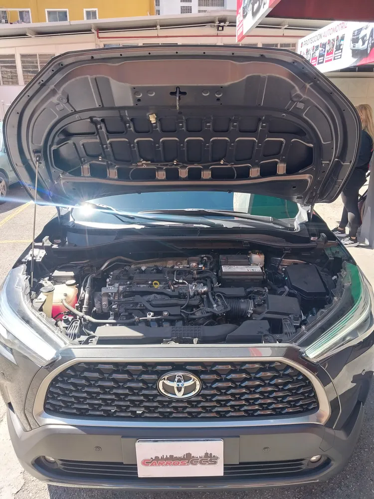 Toyota Corolla Cross G 2024 Gris Caracas