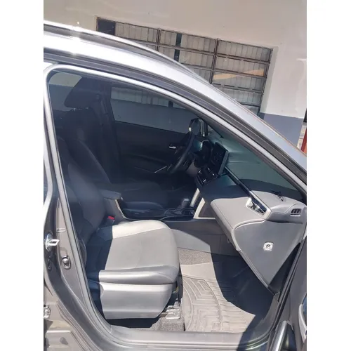 Toyota Corolla Cross G 2024 Gris Caracas