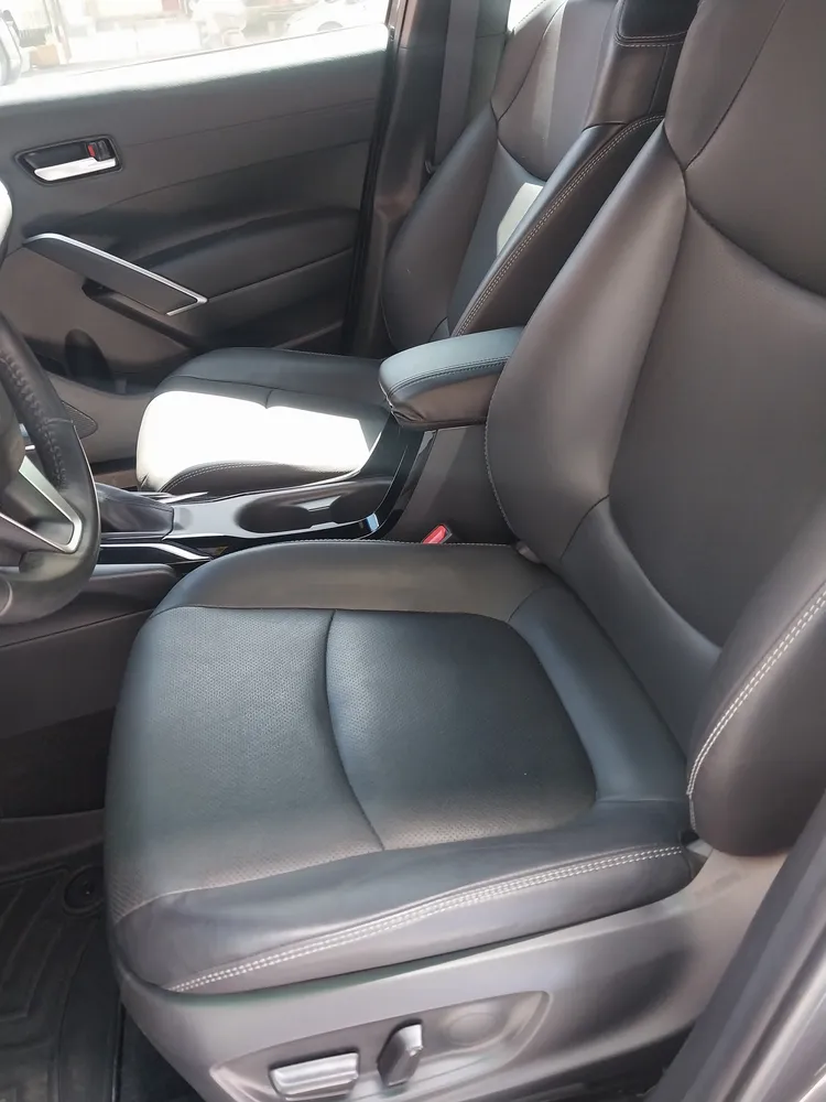 Toyota Corolla Cross G 2024 Gris Caracas