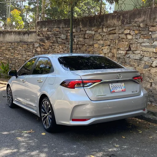 Toyota Corolla XLI 2024 Plateado Caracas