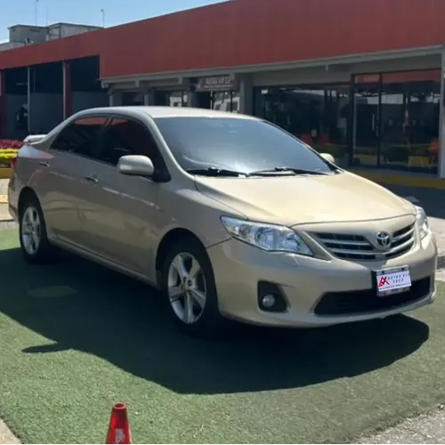 Toyota Corolla GLI 2013 Dorado Lechería
