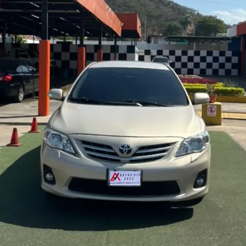 Toyota Corolla GLI 2013 Dorado Lechería