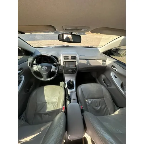 Toyota Corolla GLI 2013 Dorado Lechería
