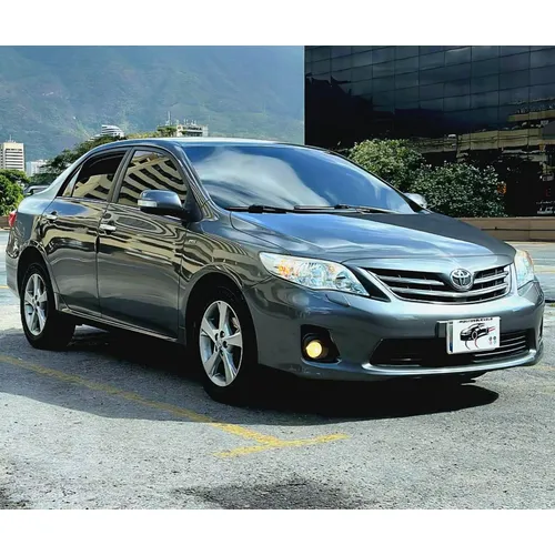 Toyota Corolla GLI 2013 Gris Caracas
