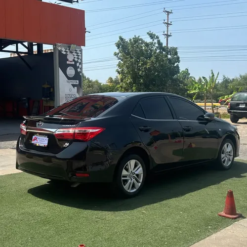 Toyota Corolla GLI 2015 Negro Lechería