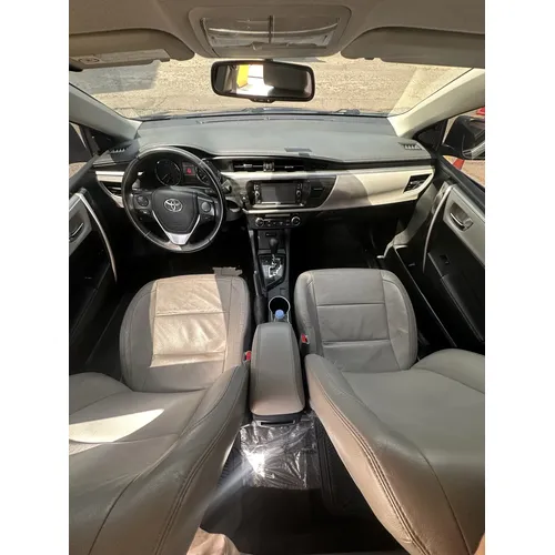 Toyota Corolla GLI 2015 Negro Lechería