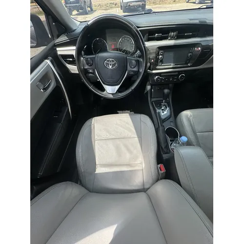 Toyota Corolla GLI 2015 Negro Lechería