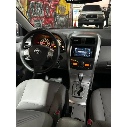Toyota Corolla GLI 2012 Plateado Caracas