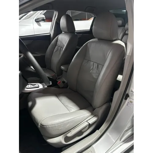 Toyota Corolla GLI 2012 Plateado Caracas