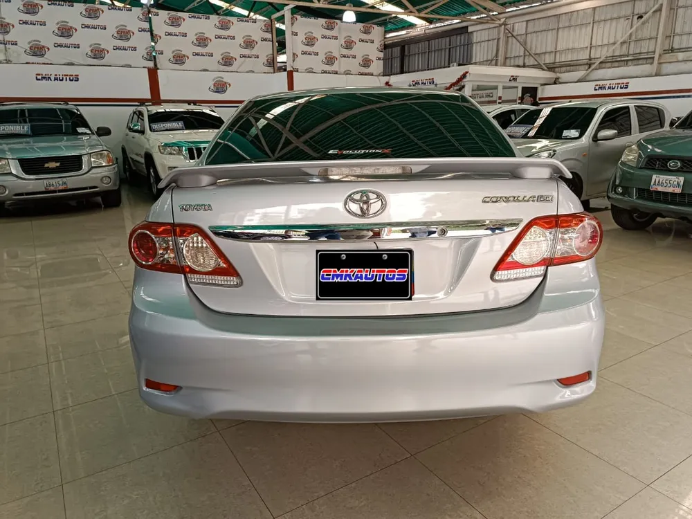Toyota Corolla GLI 2012 Plateado Caracas