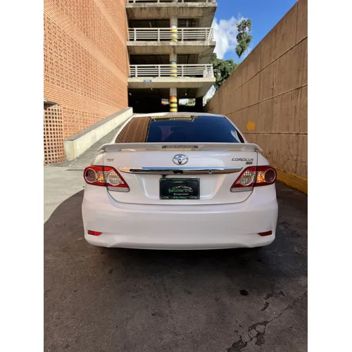 Toyota Corolla GLI 2012 Blanco Caracas