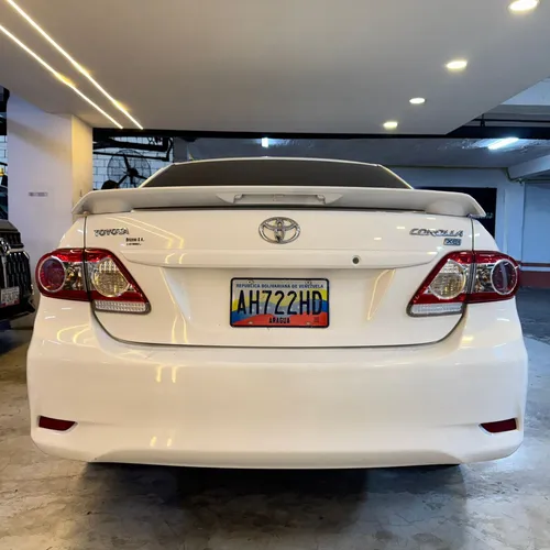 Toyota Corolla GLI 2012 Blanco Caracas