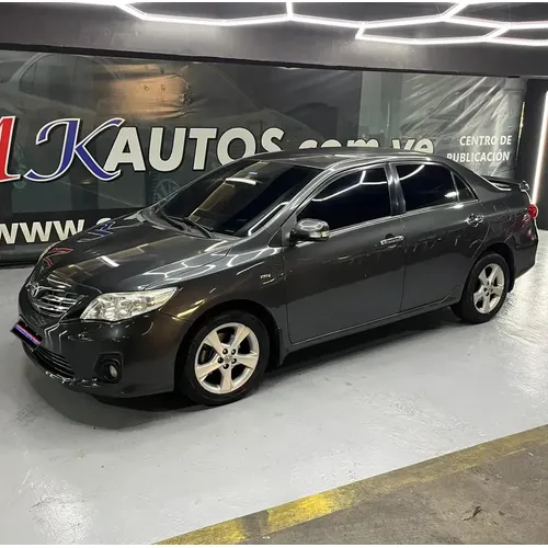 Toyota Corolla GLI 2013 Gris Caracas