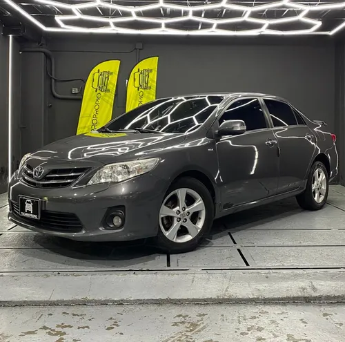 Toyota Corolla GLI 2013 Gris Caracas