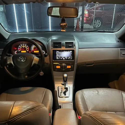 Toyota Corolla GLI 2013 Gris Caracas
