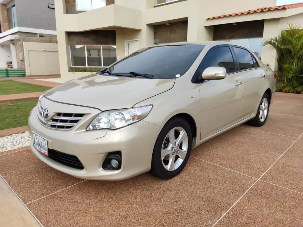 Toyota Corolla Gli 2013 Dorado