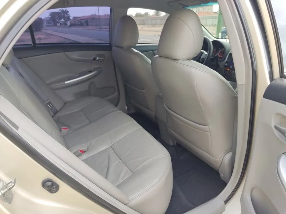 Toyota Corolla Gli 2013 Dorado