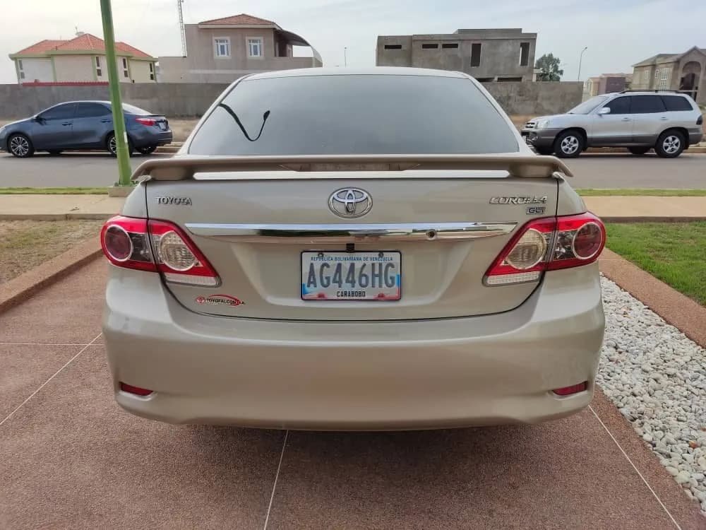 Toyota Corolla Gli 2013 Dorado
