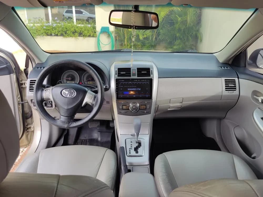 Toyota Corolla Gli 2013 Dorado