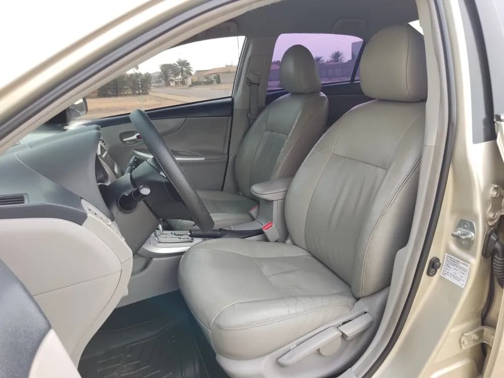 Toyota Corolla Gli 2013 Dorado