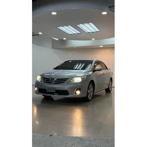 Toyota Corolla GLI 2013 Plateado Caracas