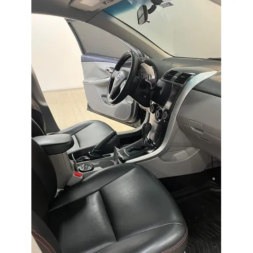 Toyota Corolla GLI 2013 Gris Caracas