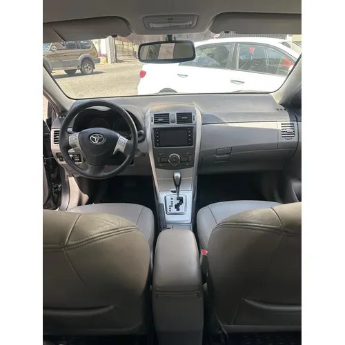 Toyota Corolla GLI 2014 Gris Caracas