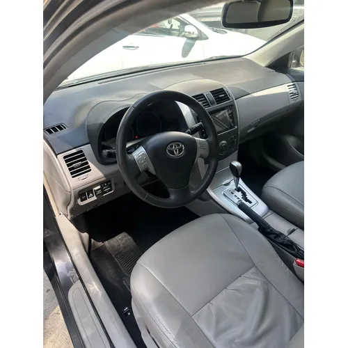 Toyota Corolla GLI 2014 Gris Caracas