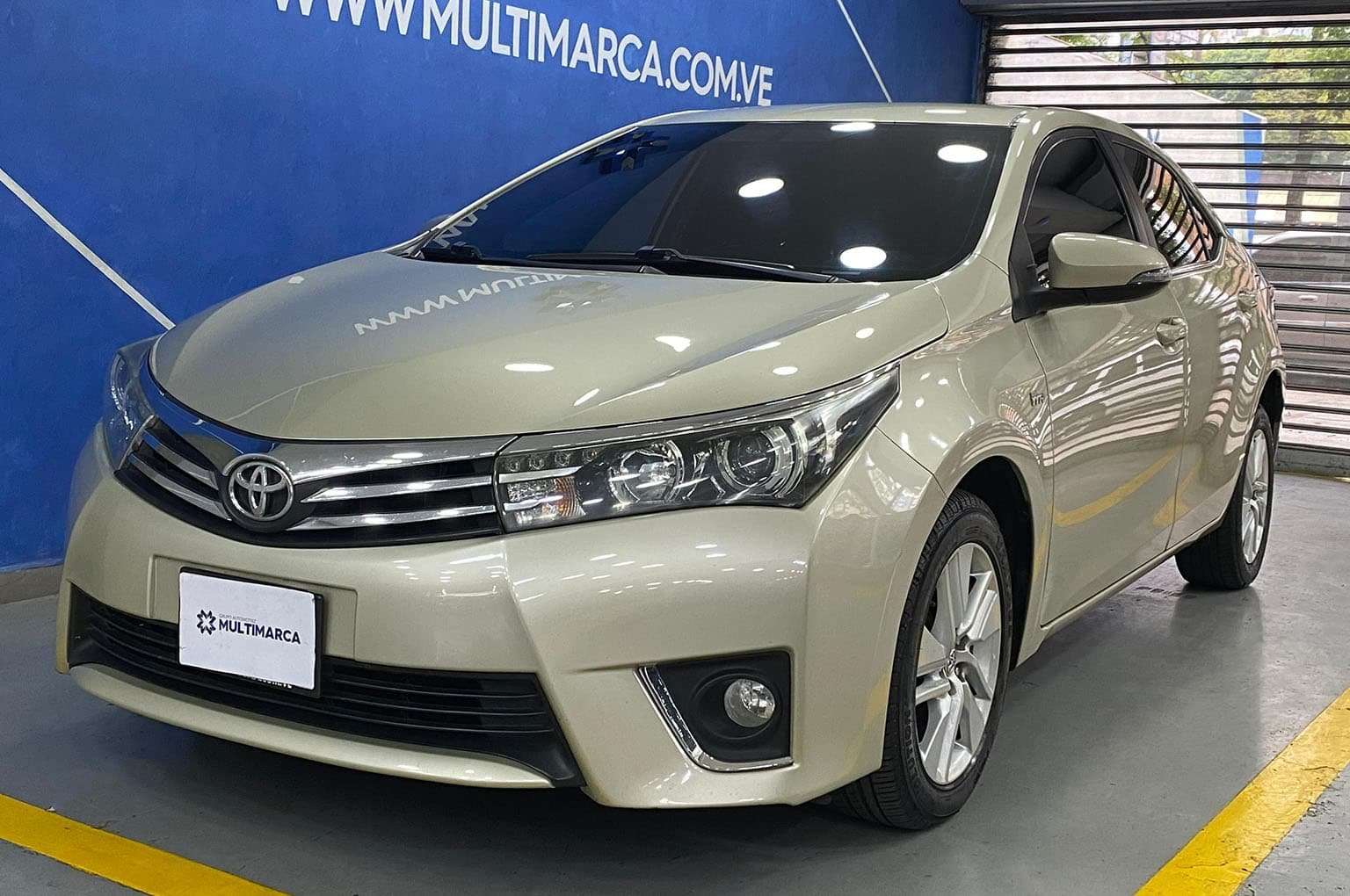 Toyota Corolla Gli 2015 Dorado