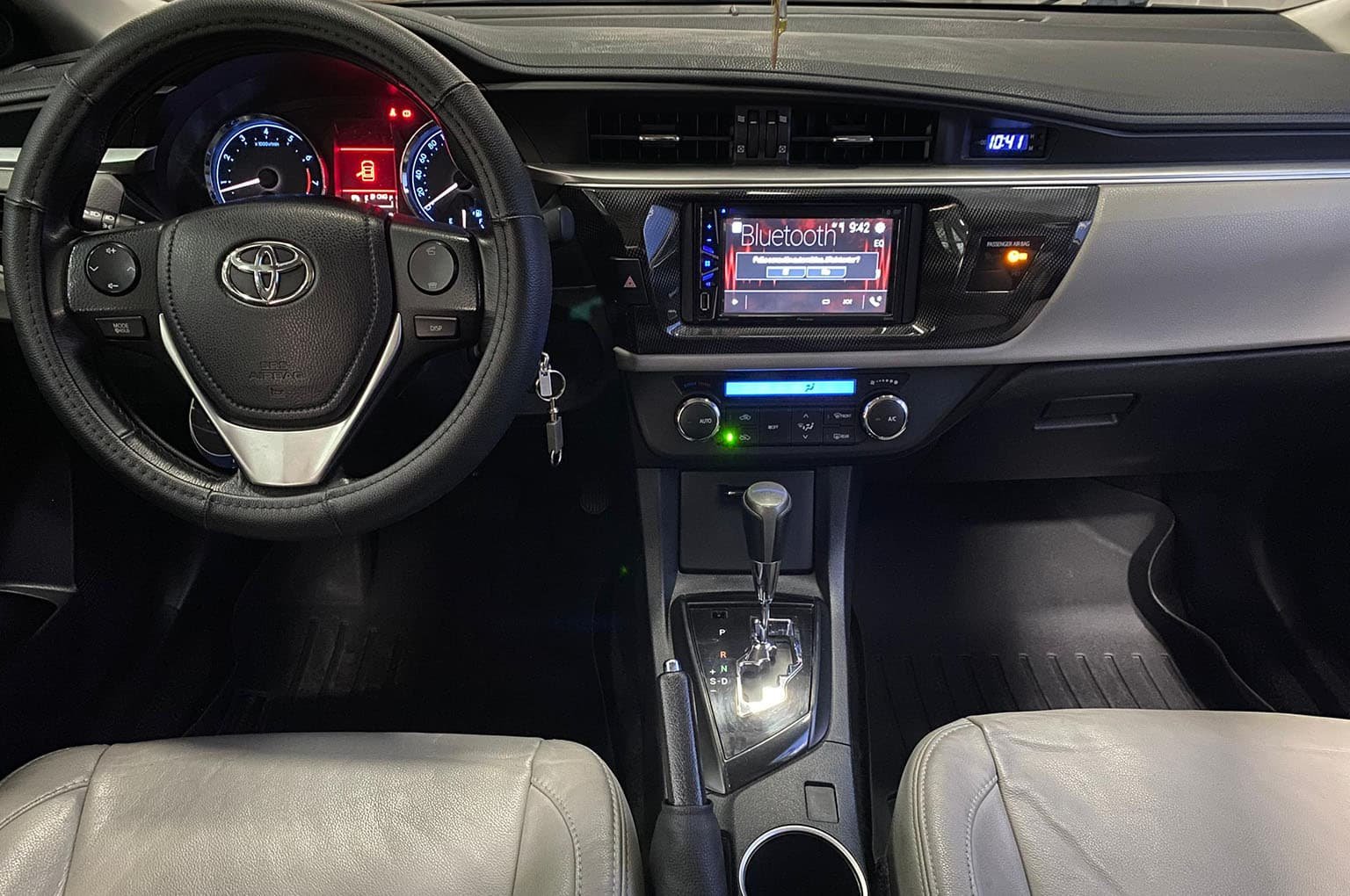 Toyota Corolla Gli 2015 Dorado