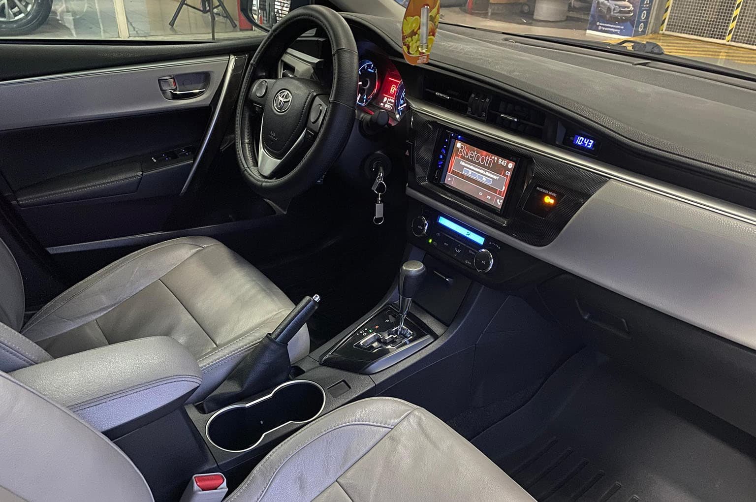 Toyota Corolla Gli 2015 Dorado