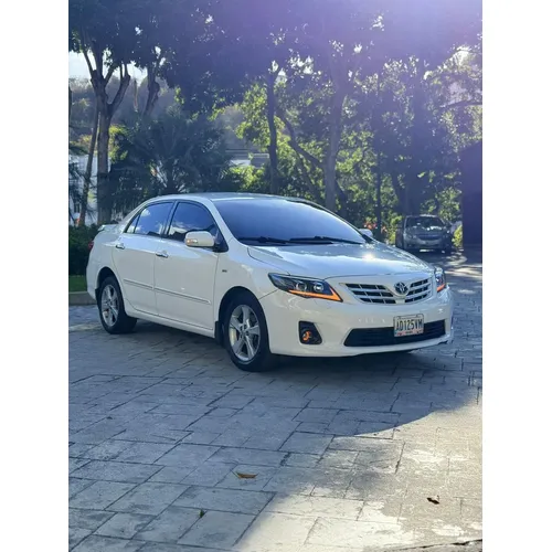 Toyota Corolla GLI 2011 Blanco Caracas