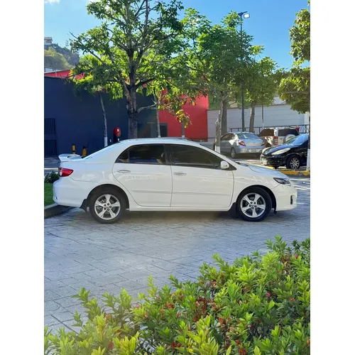 Toyota Corolla GLI 2011 Blanco Caracas