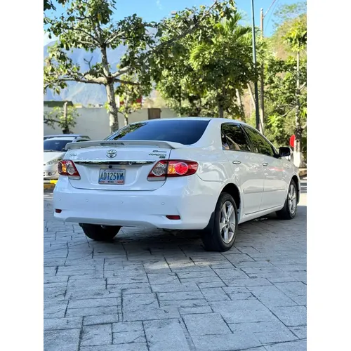 Toyota Corolla GLI 2011 Blanco Caracas