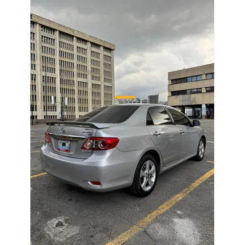 Toyota Corolla GLI 2011 Gris Caracas