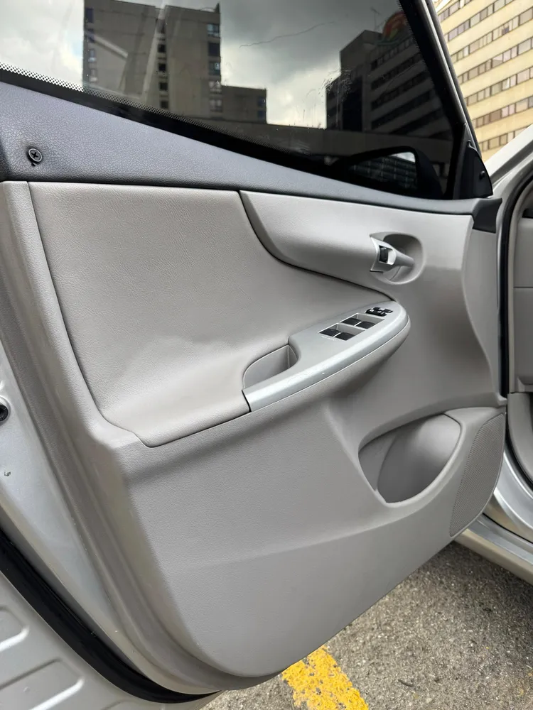 Toyota Corolla GLI 2011 Gris Caracas