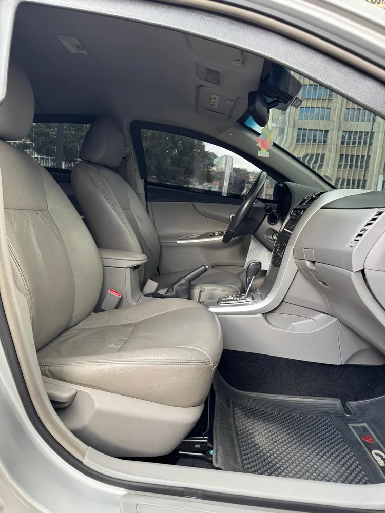 Toyota Corolla GLI 2011 Gris Caracas