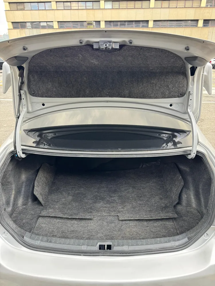 Toyota Corolla GLI 2011 Gris Caracas