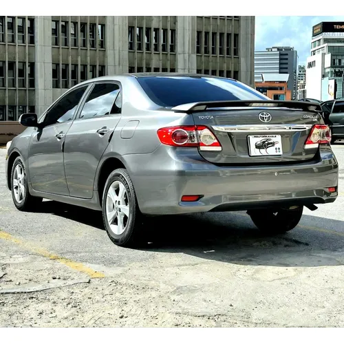 Toyota Corolla GLI 2013 Gris Caracas