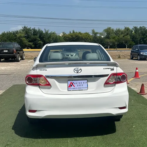 Toyota Corolla GLI 2013 Blanco Lechería