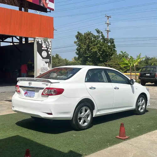 Toyota Corolla GLI 2013 Blanco Lechería