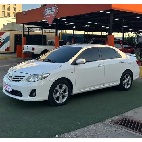 Toyota Corolla GLI 2013 Blanco Lechería