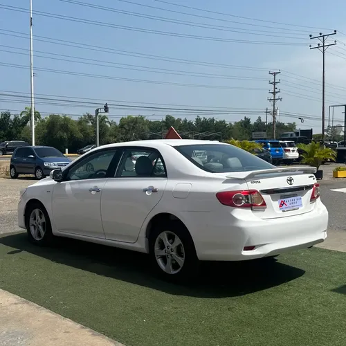 Toyota Corolla GLI 2013 Blanco Lechería