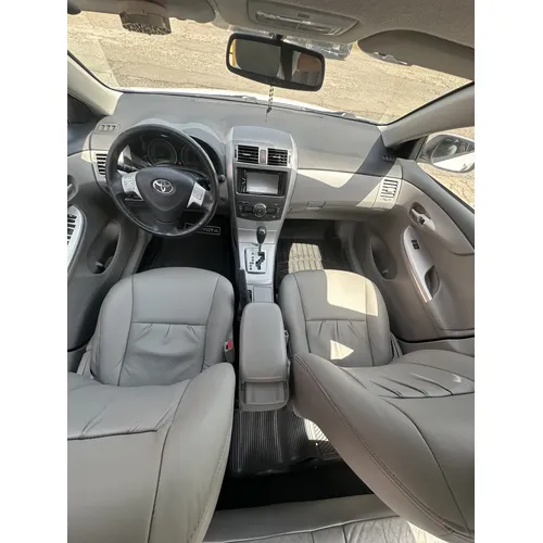 Toyota Corolla GLI 2013 Blanco Lechería